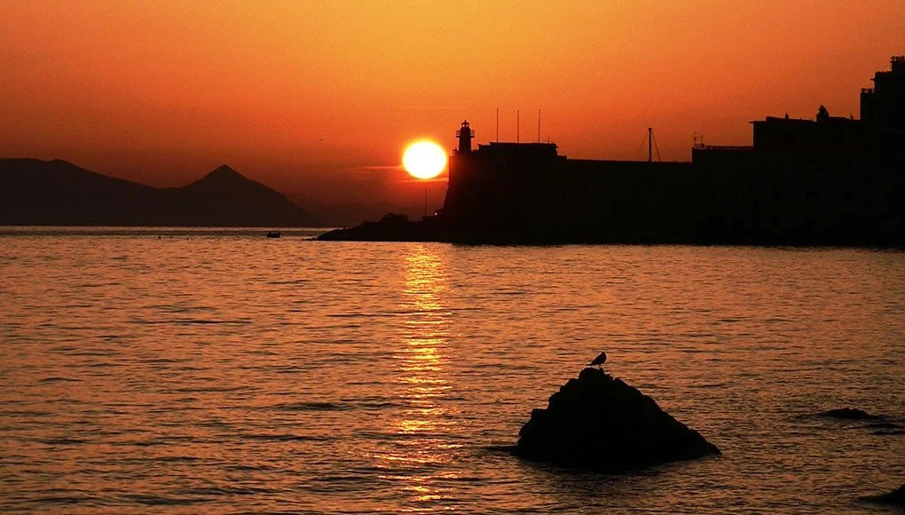 Gaeta - Romantic Sunset in Italy - Gaeta and Serapo the most beautiful beaches near Rome and Naples