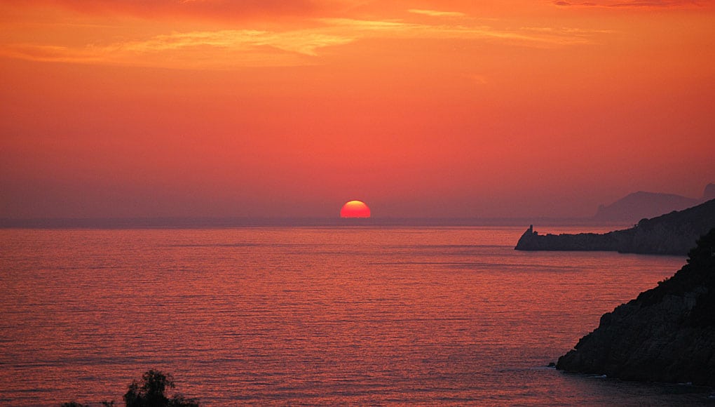 Romantic Sunset in Italy - Gaeta and Serapo the most beautiful beaches near Rome and Naples