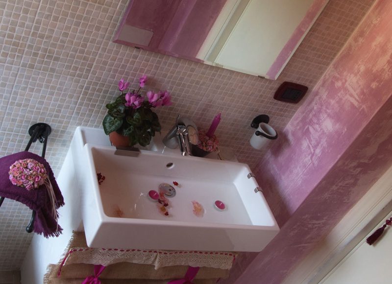 Rosa d'Oriente | Camera bb con bagno privato | Serapo Bed & Breakfast a Gaeta